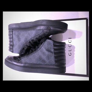 Gucci Black Sneakers. Men’s  10.5 Euro 11.5 US